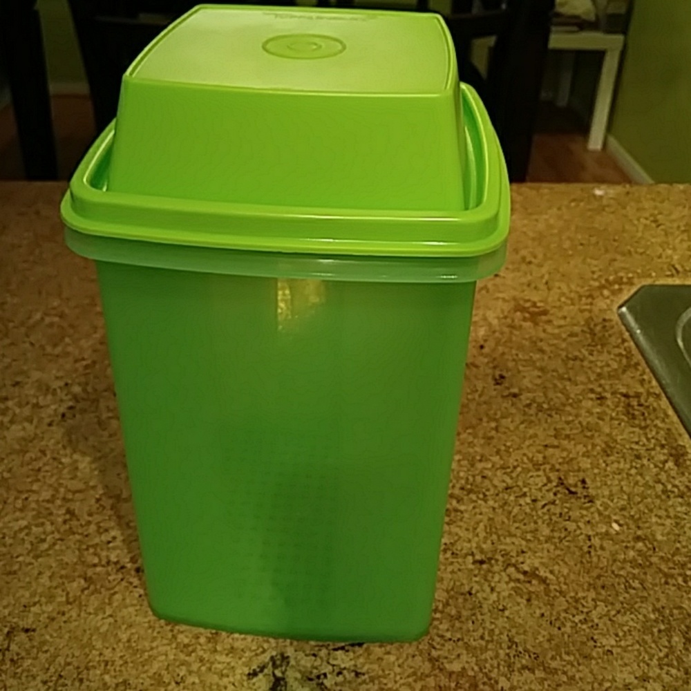 Tupperware Pick-a-Deli, new, never used